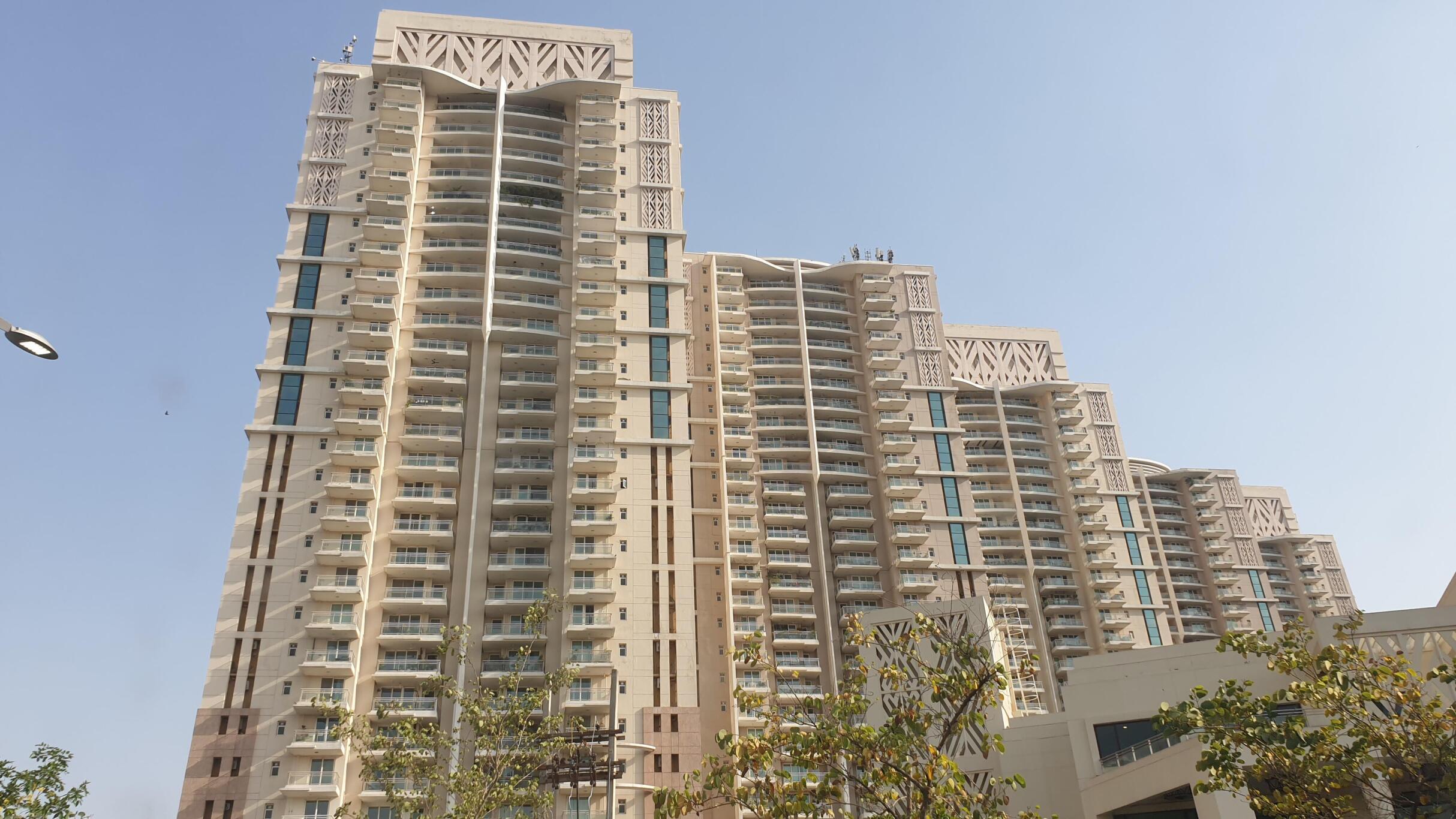 4 BHK 2704 Sq.Ft. Apartment for Sale in DLF Park Place