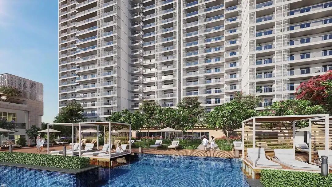 DLF One Midtown Swimming Pool