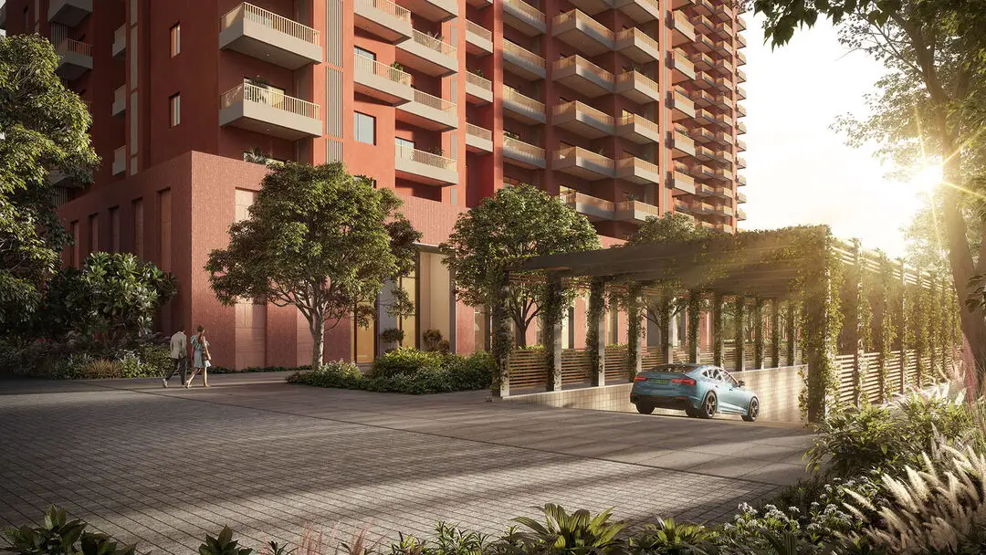 Max Estate 105 Paved Compound