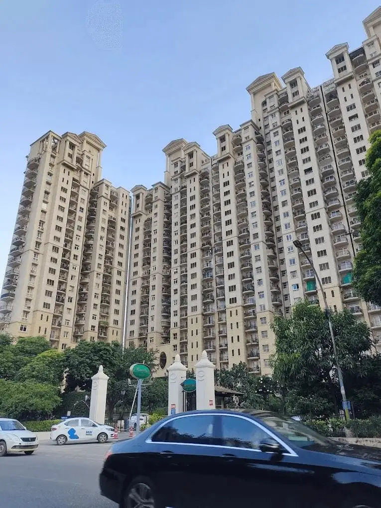 DLF Hamilton Court 2 Elevation View
