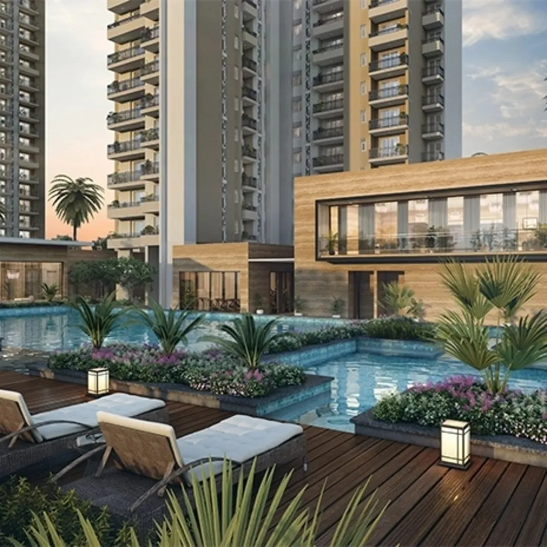 Godrej Golf Links Crest Swimming Pool