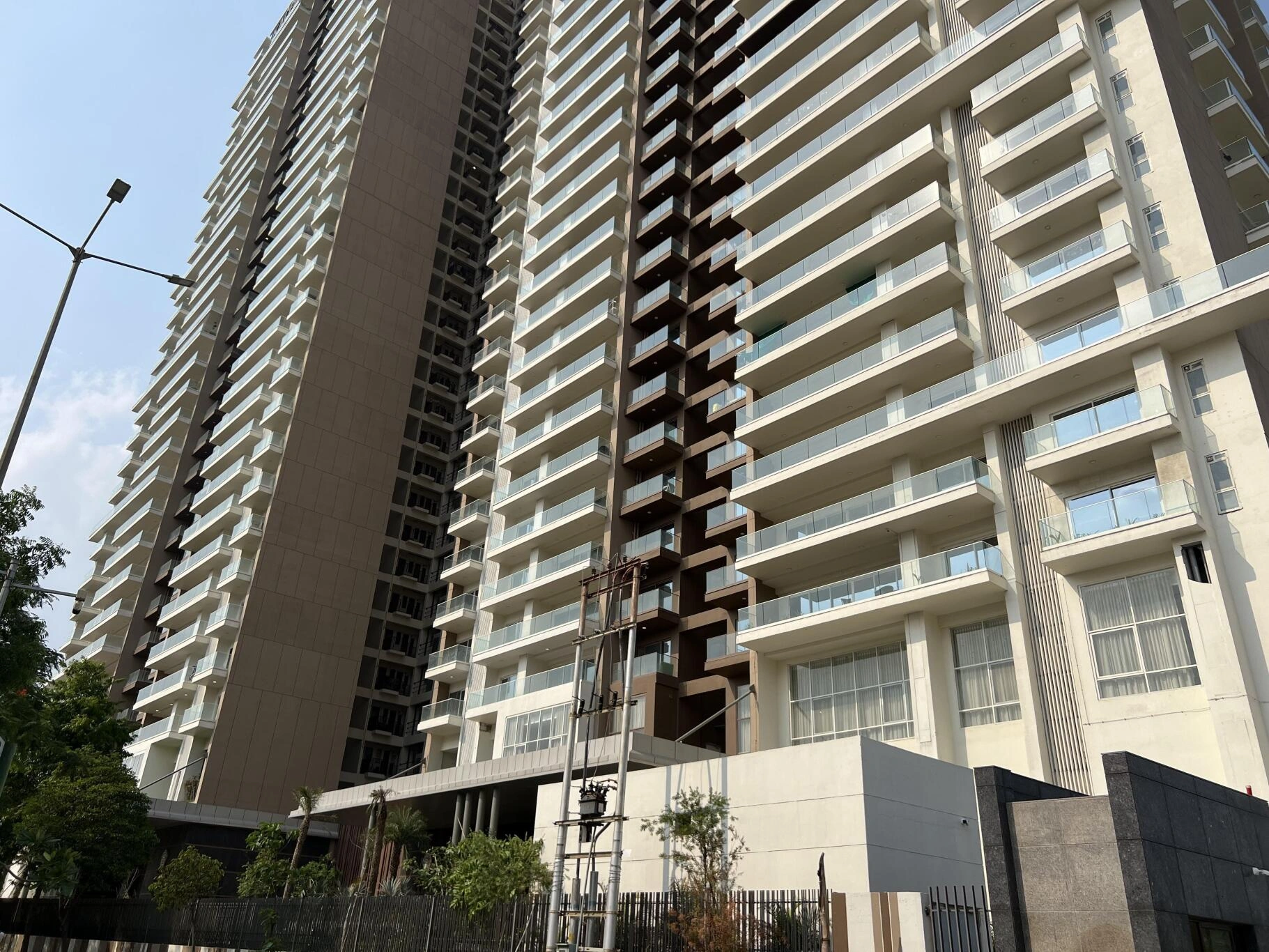 Kalpataru Vista Bulding Faced View