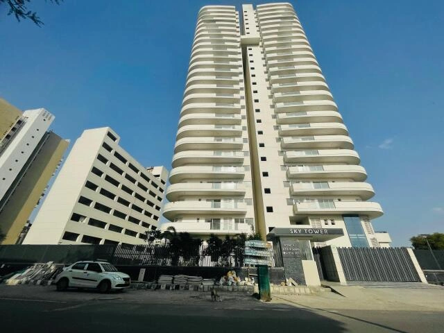 3 BHK Apartment For Sale in Sarv Priya Mahajan CGHS
