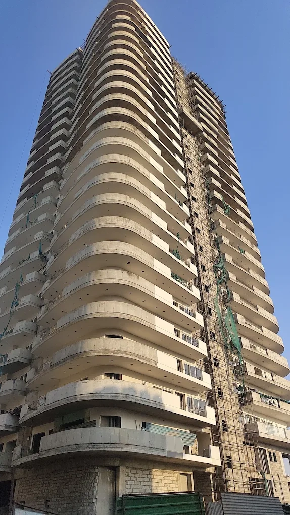 Sarv Priya Mahajan CGHS Building View