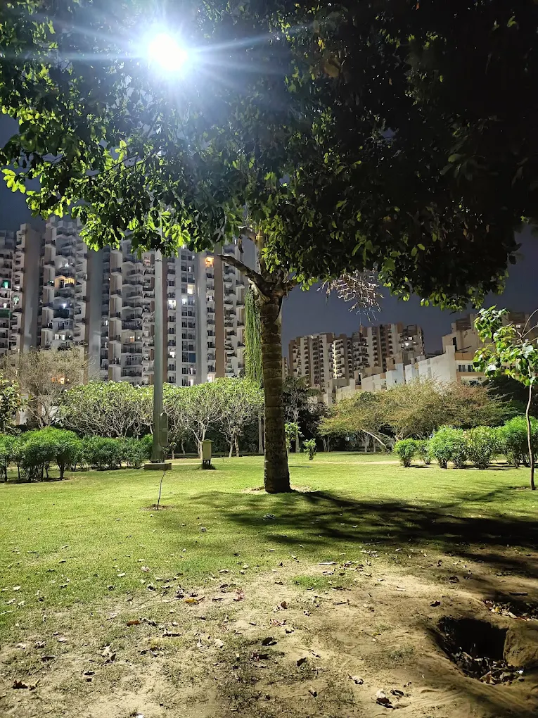 3 BHK Apartment For Sale in Amrapali Centurian Park