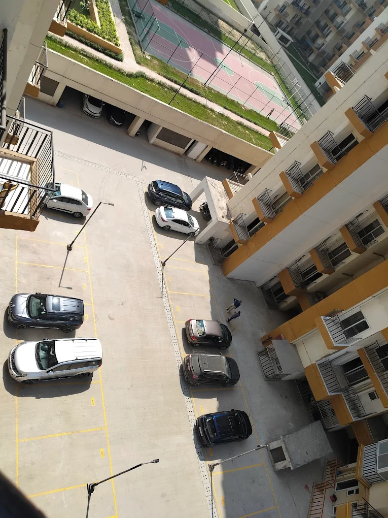3 BHK Apartment For Sale in Amrapali Centurian Park