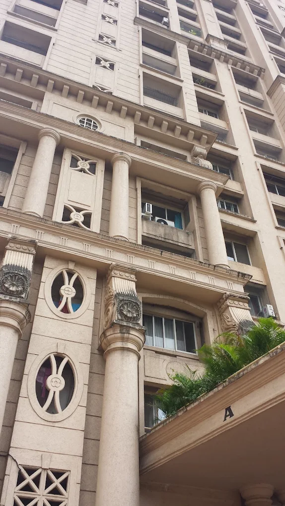 2 BHK Apartment For Sale in Hiranandani Avalon