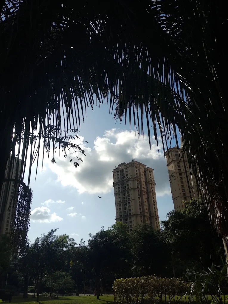 2 BHK Apartment For Sale in Hiranandani Avalon