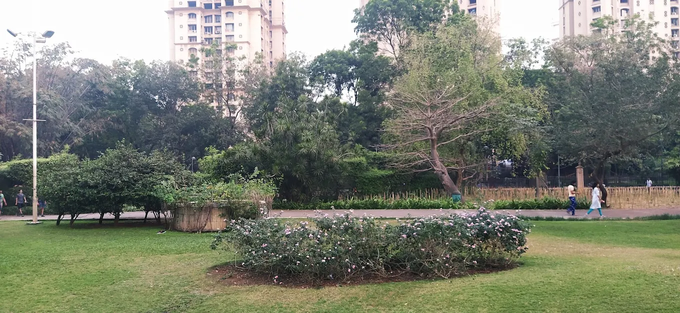 2 BHK Apartment For Sale in Hiranandani Avalon
