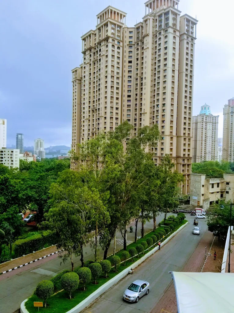 2 BHK Apartment For Sale in Hiranandani Avalon