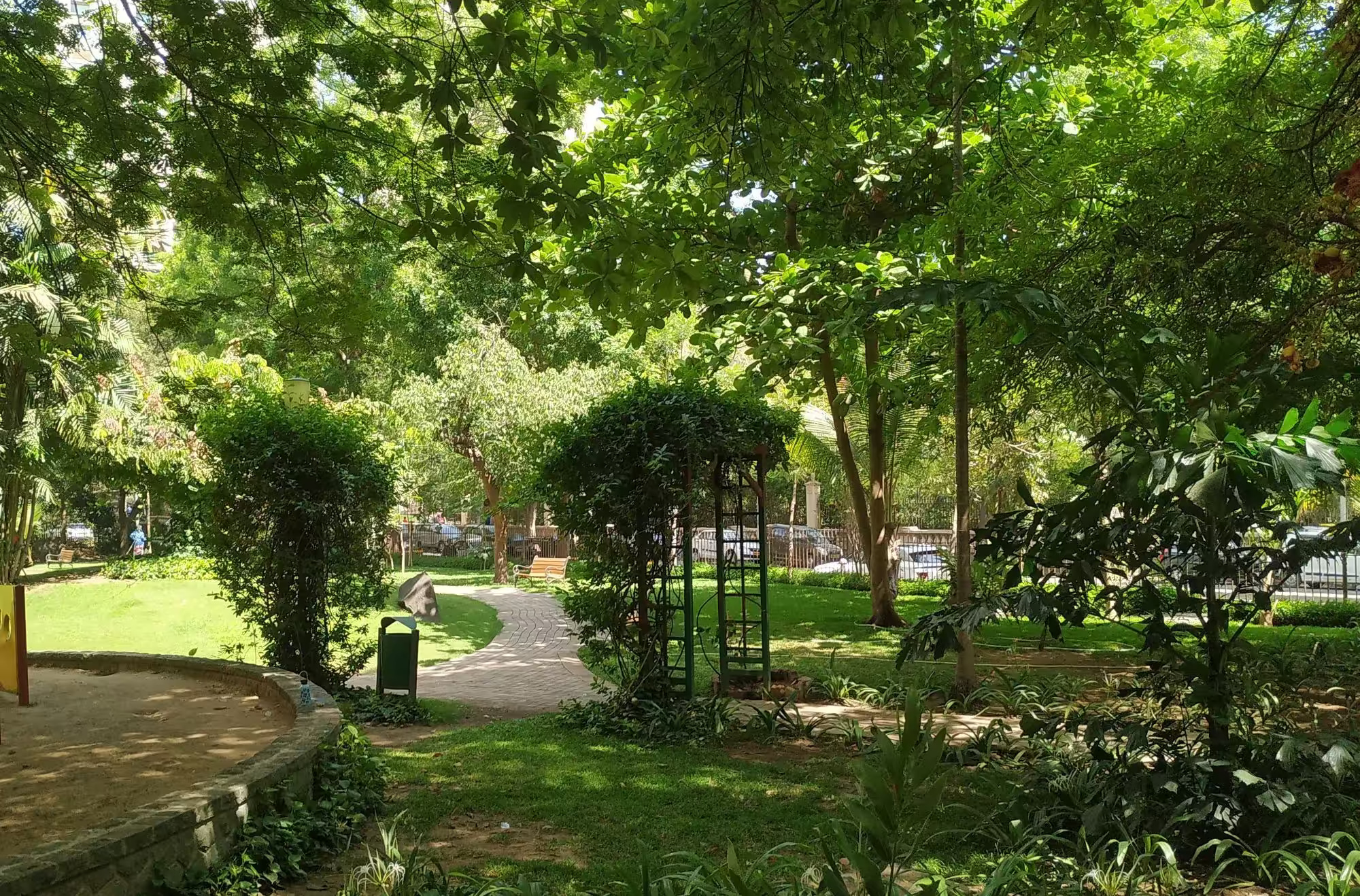 Hiranandani Gardens Glen Height