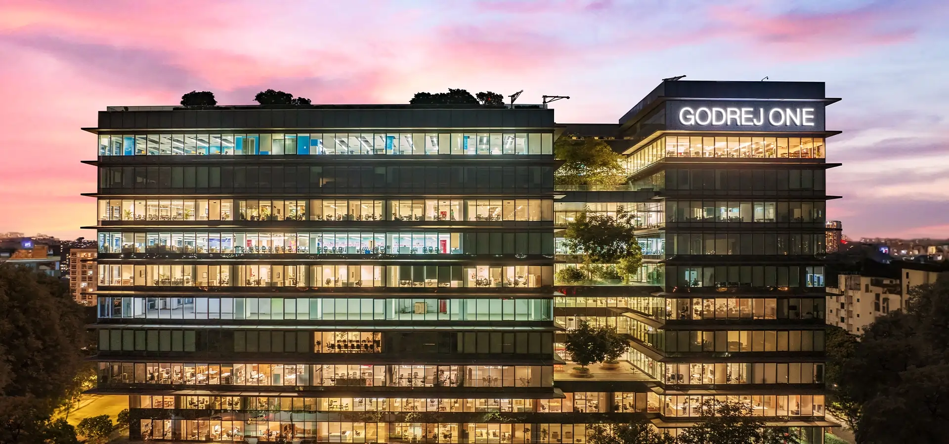 Godrej One Building Image