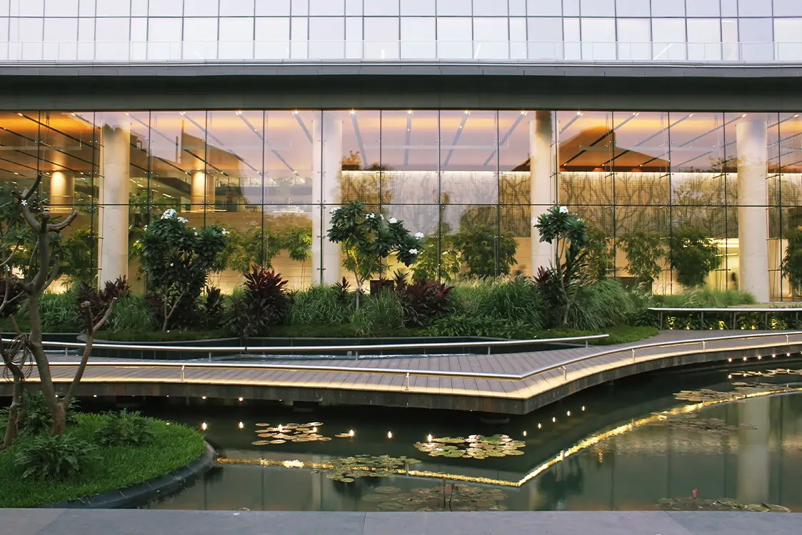 Godrej One Building Image